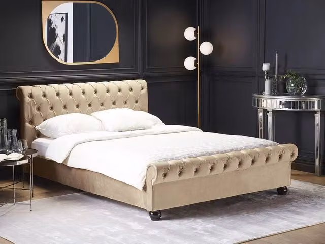 Letto moderno BELIANI rivestito in velluto beige con gambe in legno di pioppo, L/P: 180 x 200 cm – 1