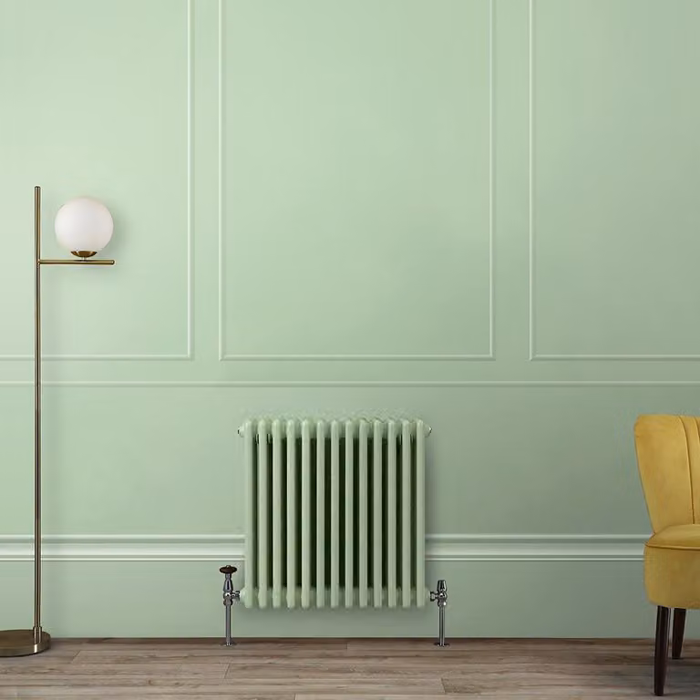 Radiatore Tradizionale a Tripla  Colonna Orizzontale Verde (Pippin Green) - 600mm x 605mm - Regent