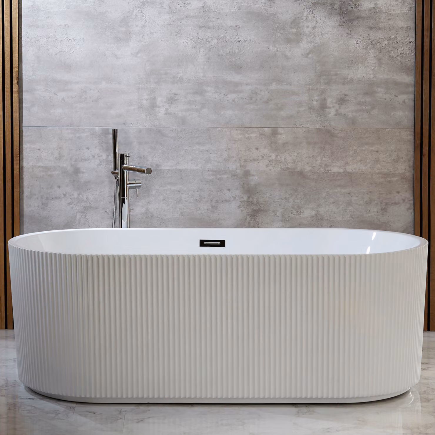 Vasca Freestanding Moderna Doppia Estremità 1700x800mm - Design scanalato - Troppopieno cromato - Florence