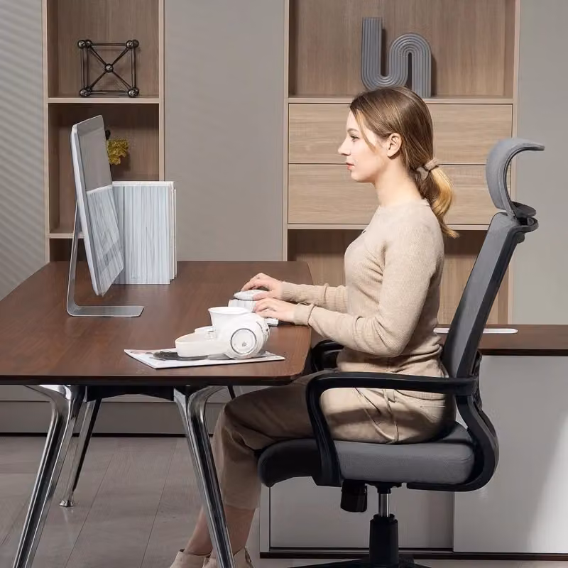 Sedia da ufficio ergonomica OKWISH girevole con schienale alto, braccioli e ruote, colore grigio, L: 60.5 cm, P: 69 cm, H: 120 cm – 2