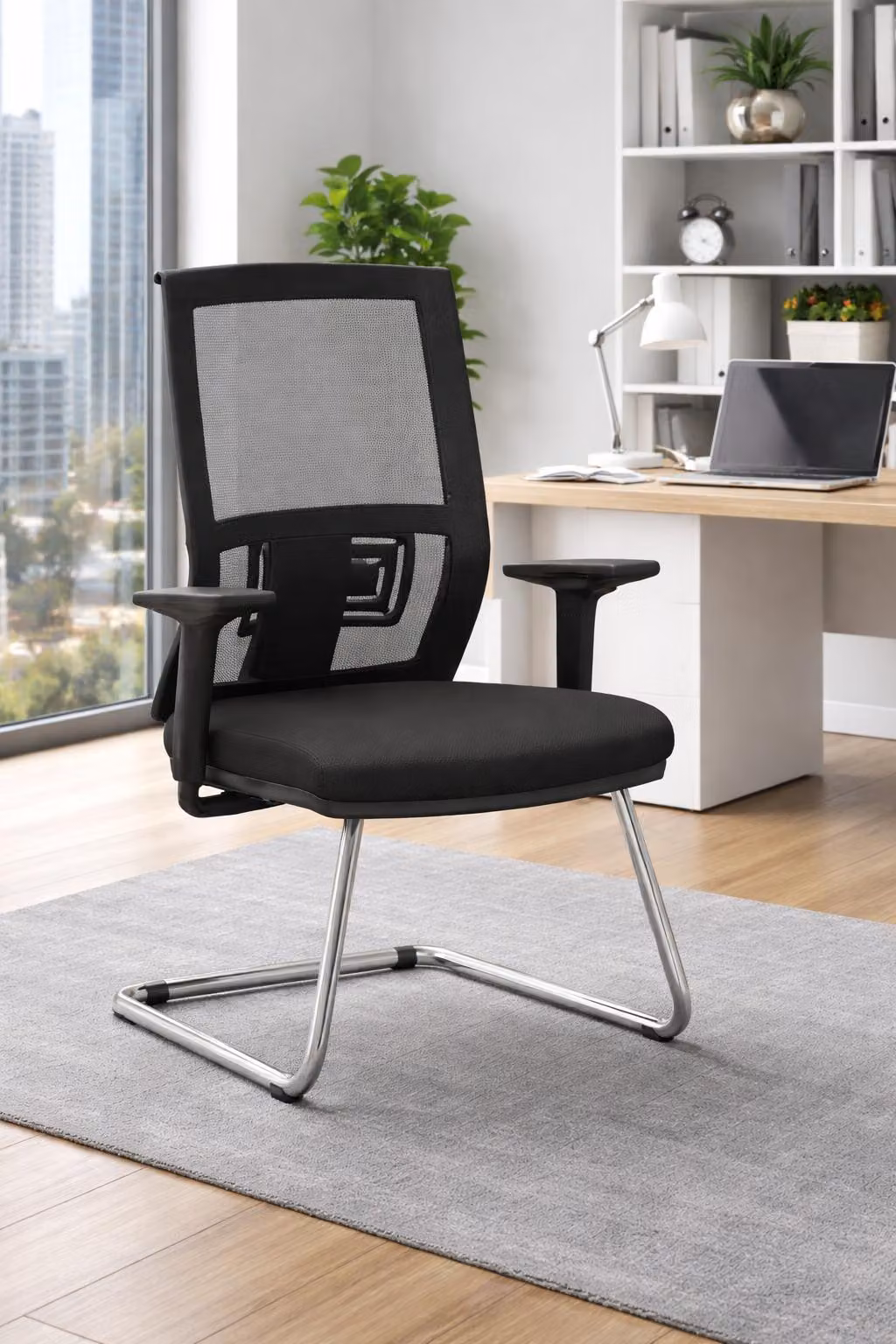 Sedia da ufficio confortevole, ideale per l'ufficio o l'home office, con braccioli regolabili