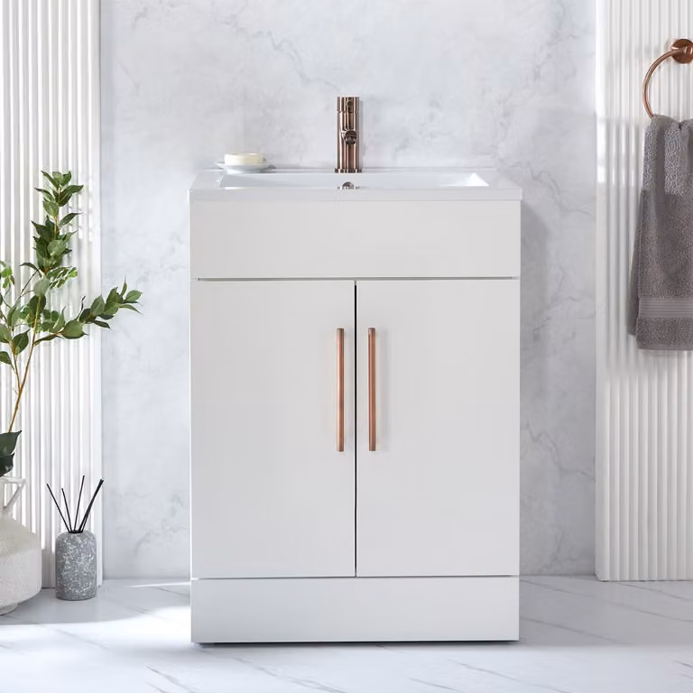 Mobile Bagno a Terra Bianco da 610mm con Lavabo e Maniglie con barra a T in Bronzo Spazzolato - Cluo