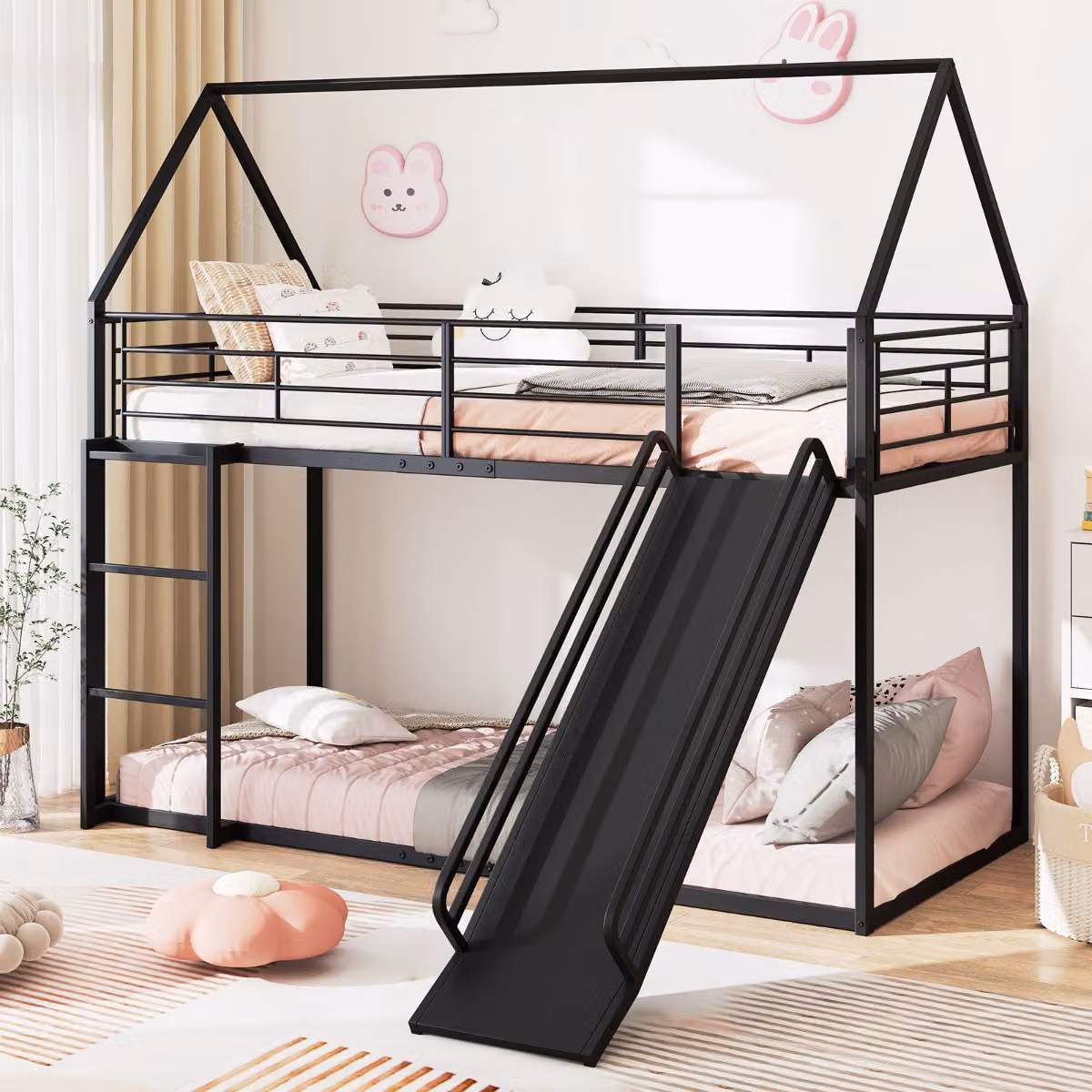Letto a castello Costway Loft con tetto a casetta, scivolo e scala, struttura in metallo con sponda di sicurezza, colore Nero, 90x190 cm
