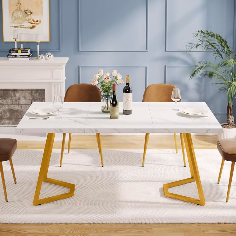 Tavolo da pranzo rettangolare, 140x80 cm, bianco con gambe in metallo dorato, aspetto marmo, per 4-6 persone