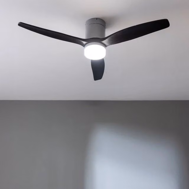 Ventilatore da soffitto Cecotec EnergySilence Aero 5600 Classic Iron&Black con telecomando, timer e luce