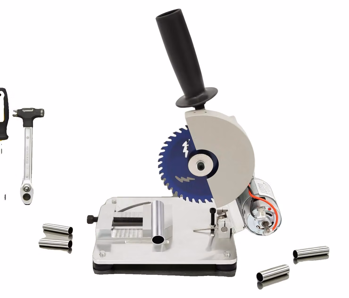 Seghetto circolare, potenza 96W, velocità 9000 giri/min, angolo regolabile da 0 a 45°, larghezza di taglio 4 cm, profondità di taglio 2,9 cm