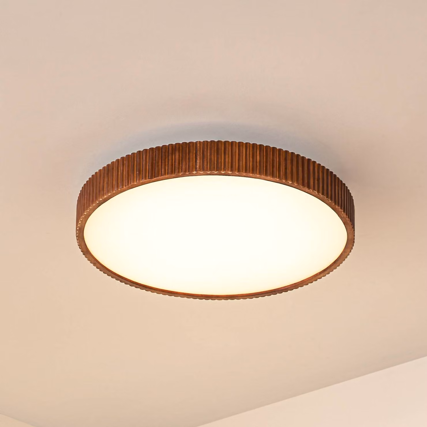 Plafoniera a LED Velua Lindby, dimmerabile, Legno scuro, Soggiorno / Sala da pranzo, Legno, Moderno, Plafoniera LED