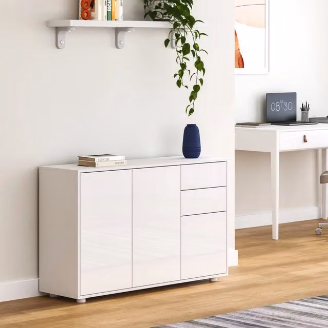 Credenza Paarl en.casa con 3 ante e 2 cassetti, Bianco Lucido, L: 117 cm, H: 74 cm, P: 36 cm