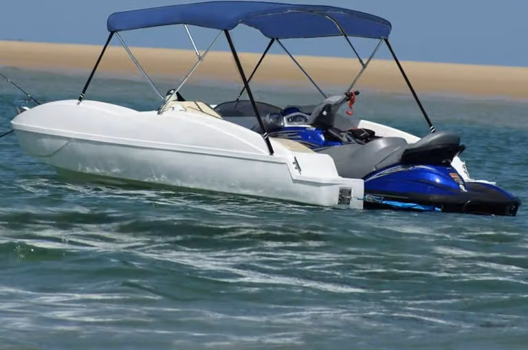Bimini di Prua con Tendalino a 3 Archi Blu 183x160x137 cm