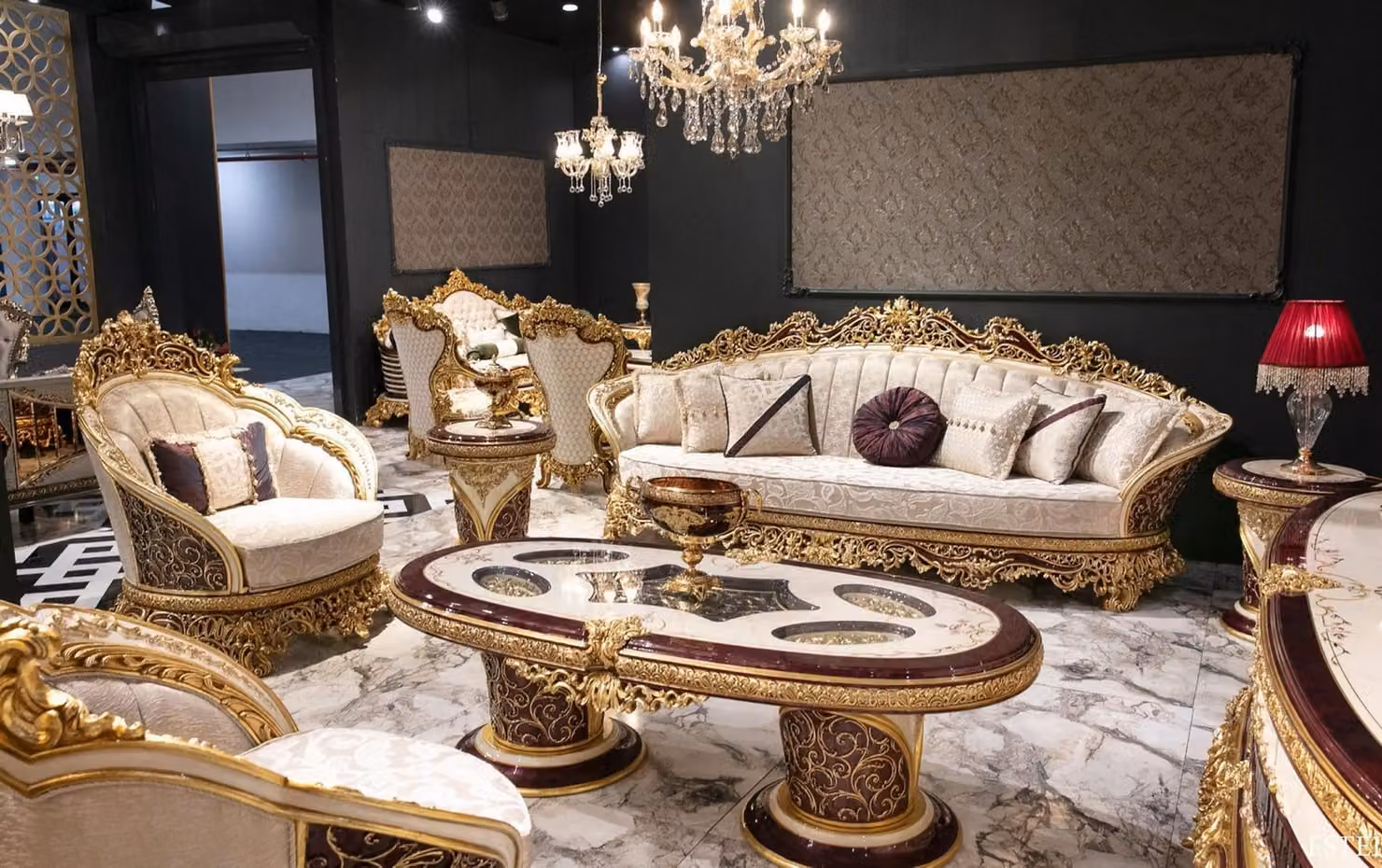 Weiß-Goldene Sofagarnitur Chesterfield 3+1 Sitzer Couchtisch Set 3tlg Sofa