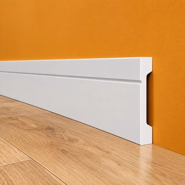 Pacco da 108ML di Battiscopa SQUADRATO BIANCO Passacavo ELEGANT 110x15mm in POLIMERI - Polistrutturato