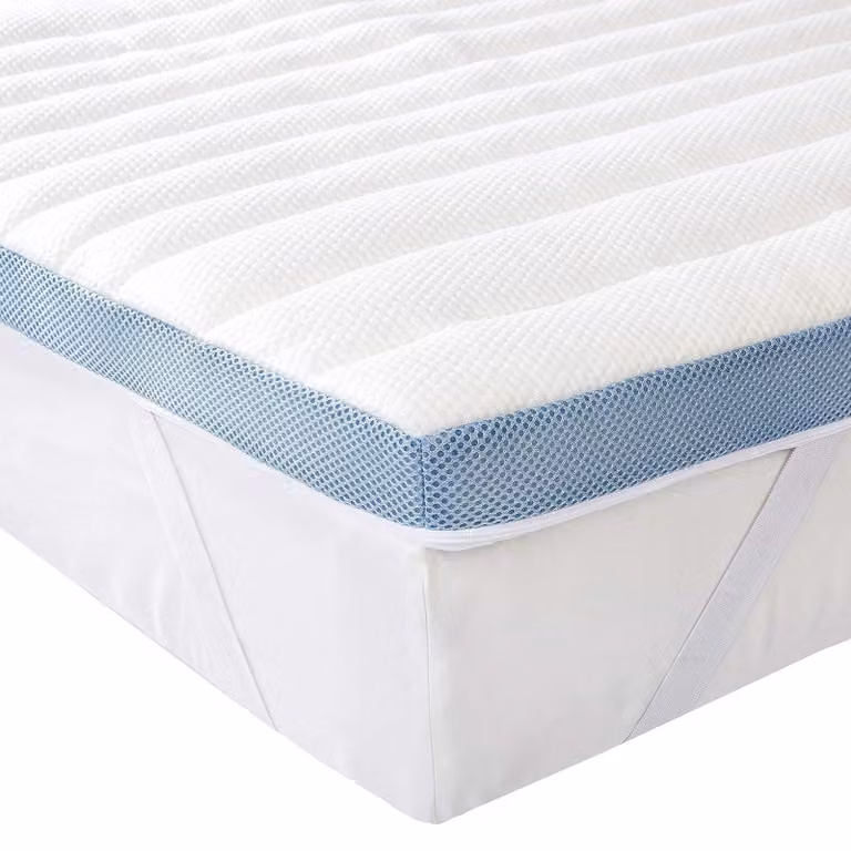 A. Sottile materasso in memory foam con angolari, 140 x 200 cm, altezza 5 cm, bianco