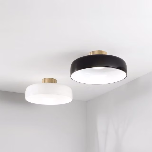 Plafoniera LED Fabas Lunar in metallo e vetro, dimmabile, disponibile in bianco, nero o oro/ottone, forma rotonda