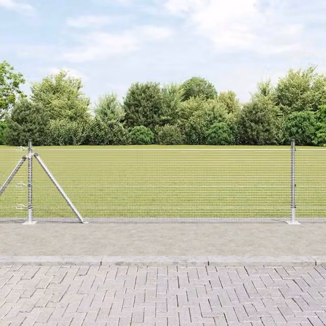 Recinzione in acciaio zincato e verniciato a polvere vidaXL colore argento con base per interramento L: 50 cm, H: 40 cm, P: 19 cm