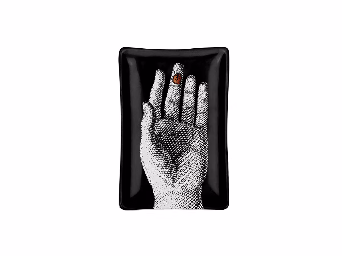 Mano con Coccinella Posacenere
