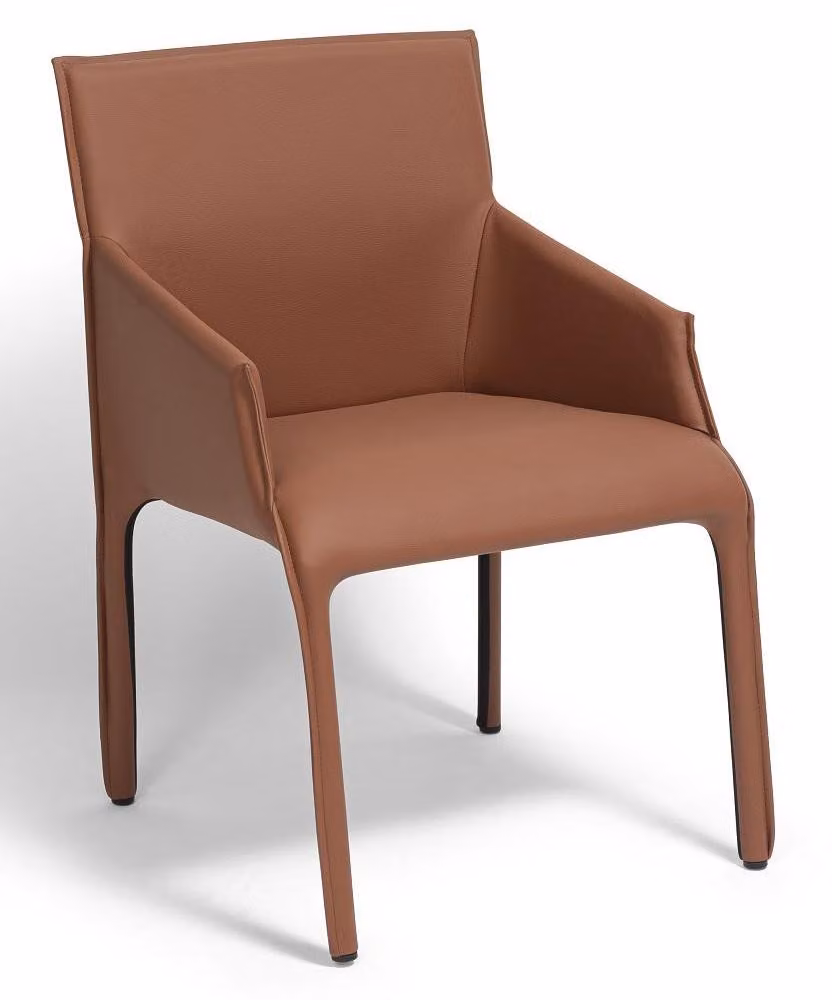 Sedia. Design elegante. Colore marrone. Rivestimento in ecopelle. Struttura monolitica. Comfortevole. Stile