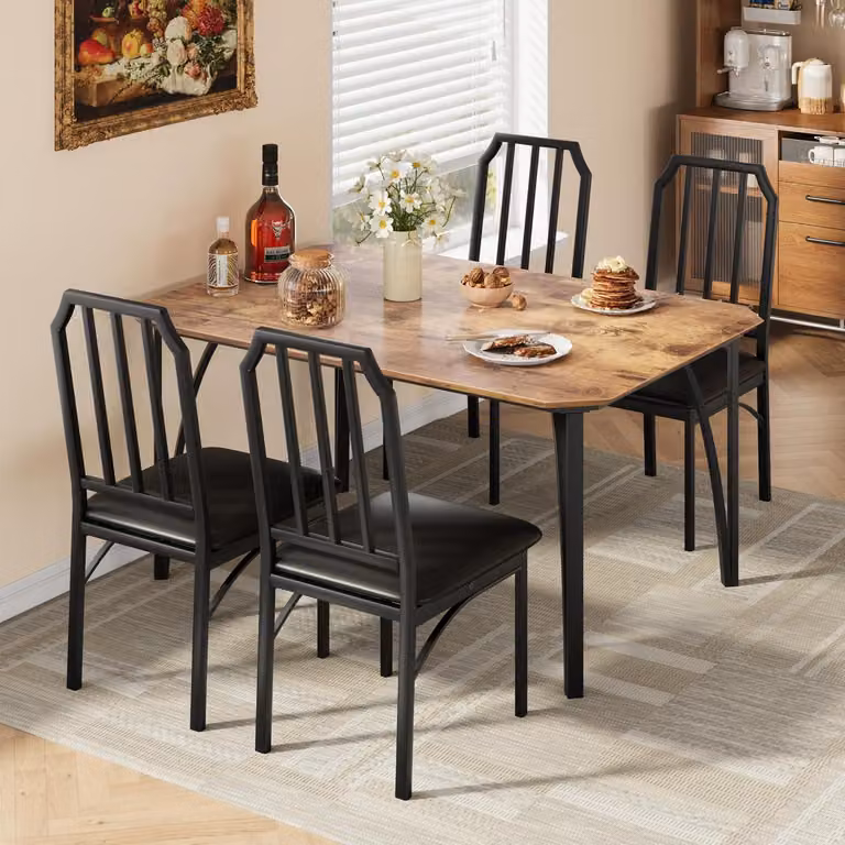 Set da pranzo con tavolo e 4 sedie imbottite, finitura effetto legno vintage, colore marrone, dimensioni 110x70x78 cm