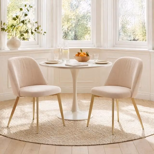 2 sedie da pranzo in velluto beige; con gambe in metallo dorato