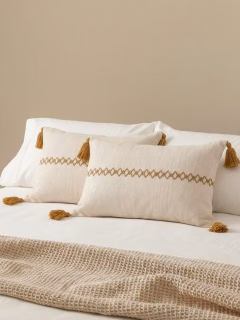 Set di 2 cuscini Ayan Kenay Home gialli a righe in cotone, forma rettangolare 30 x 30 cm – 1
