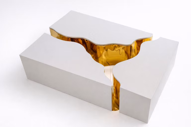 Tavolino moderno dal design elegante e dalla struttura robusta