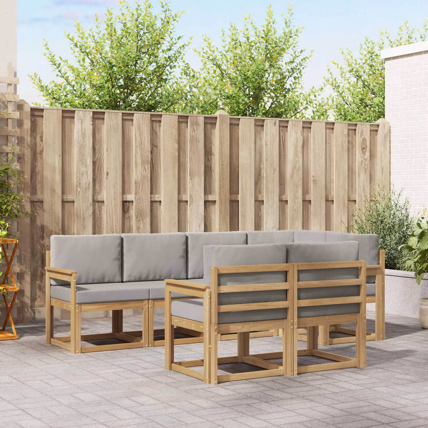 vidaXL Set di divani da esterno a forma di L composto da 7 pezzi in legno di acacia con cuscini, Bianco, Grigio e Marrone