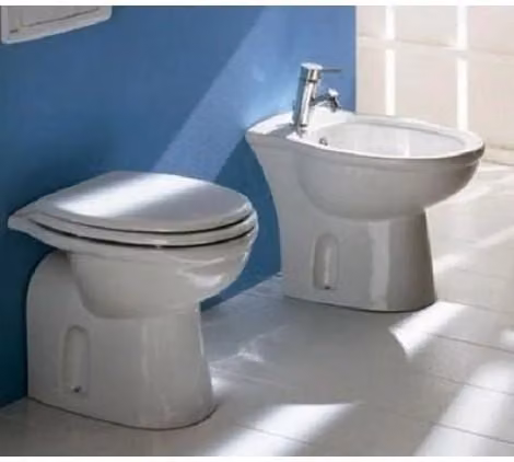 Kit Sanitari filomuro Karla Rak ceramics - Kit standard Karla (Bidet, vaso scarico muro, coprivaso in abs)