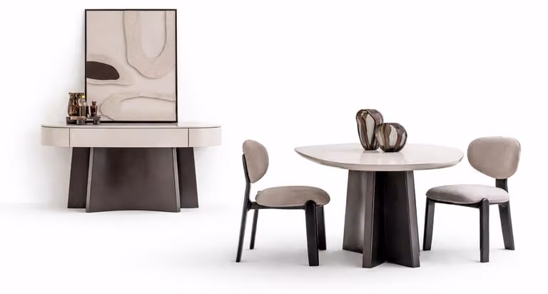 Set da pranzo: tavolo e sedie, lussuosa consolle in legno beige