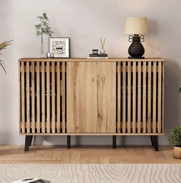 Credenza 150x40x95 cm a 3 ante; 6 vani; truciolare; legno naturale e nero