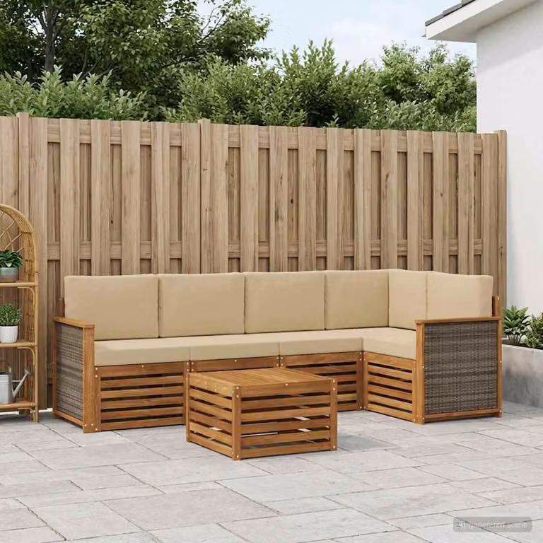 Set di divani da esterno vidaXL 6 pz in legno di acacia naturale con tavolo da caffè e cuscini beige e bianchi