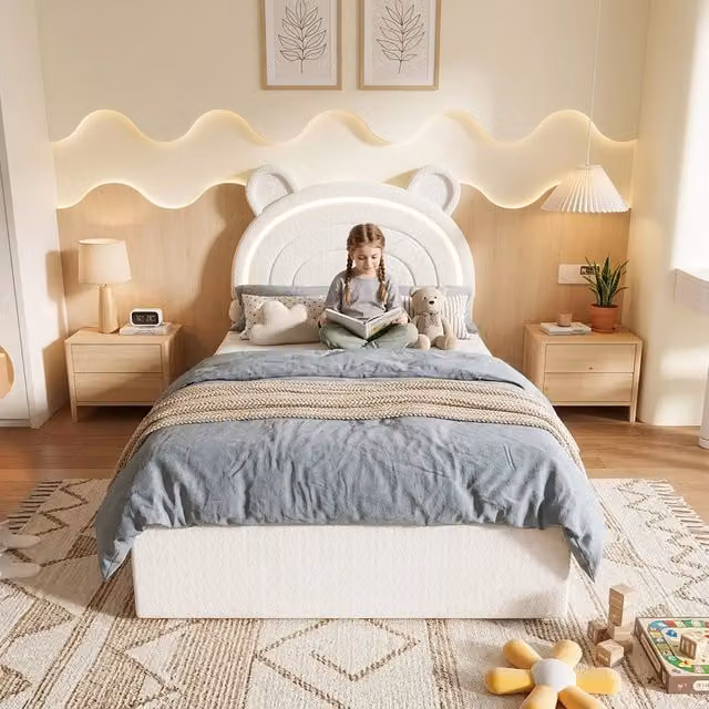 Letto imbottito per bambini 90x200 cm, beige, testiera con orso, 4 cassetti, illuminazione LED app, portata 220 kg