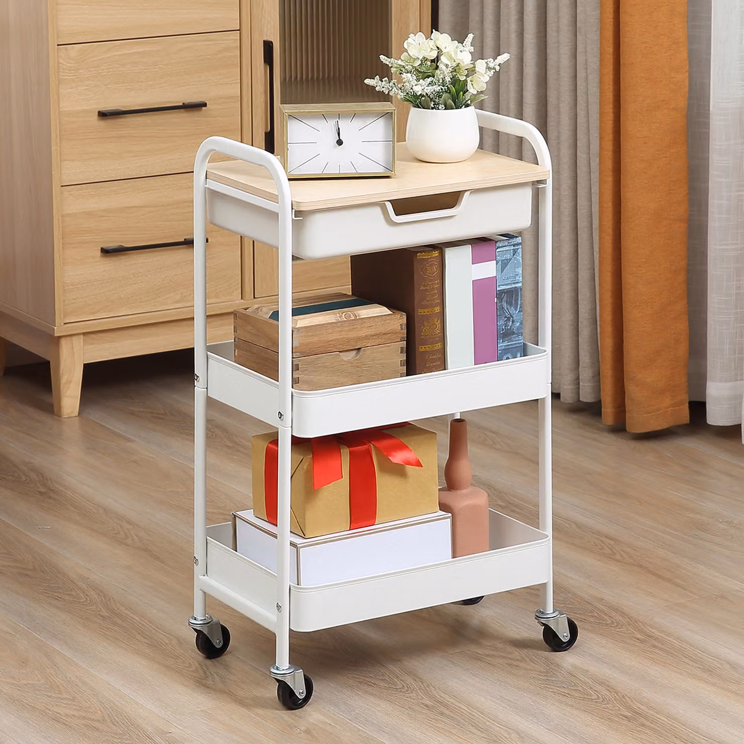 Carrello da cucina multiuso HOMCOM con ruote girevoli, 2 cesti, cassetto e piano in legno, bianco – 2