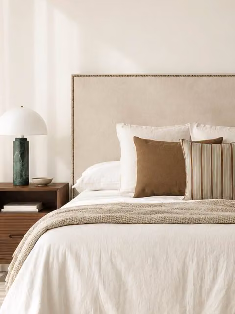 Testiera imbottita Solum Kenay Home beige per camera da letto matrimoniale 140 cm