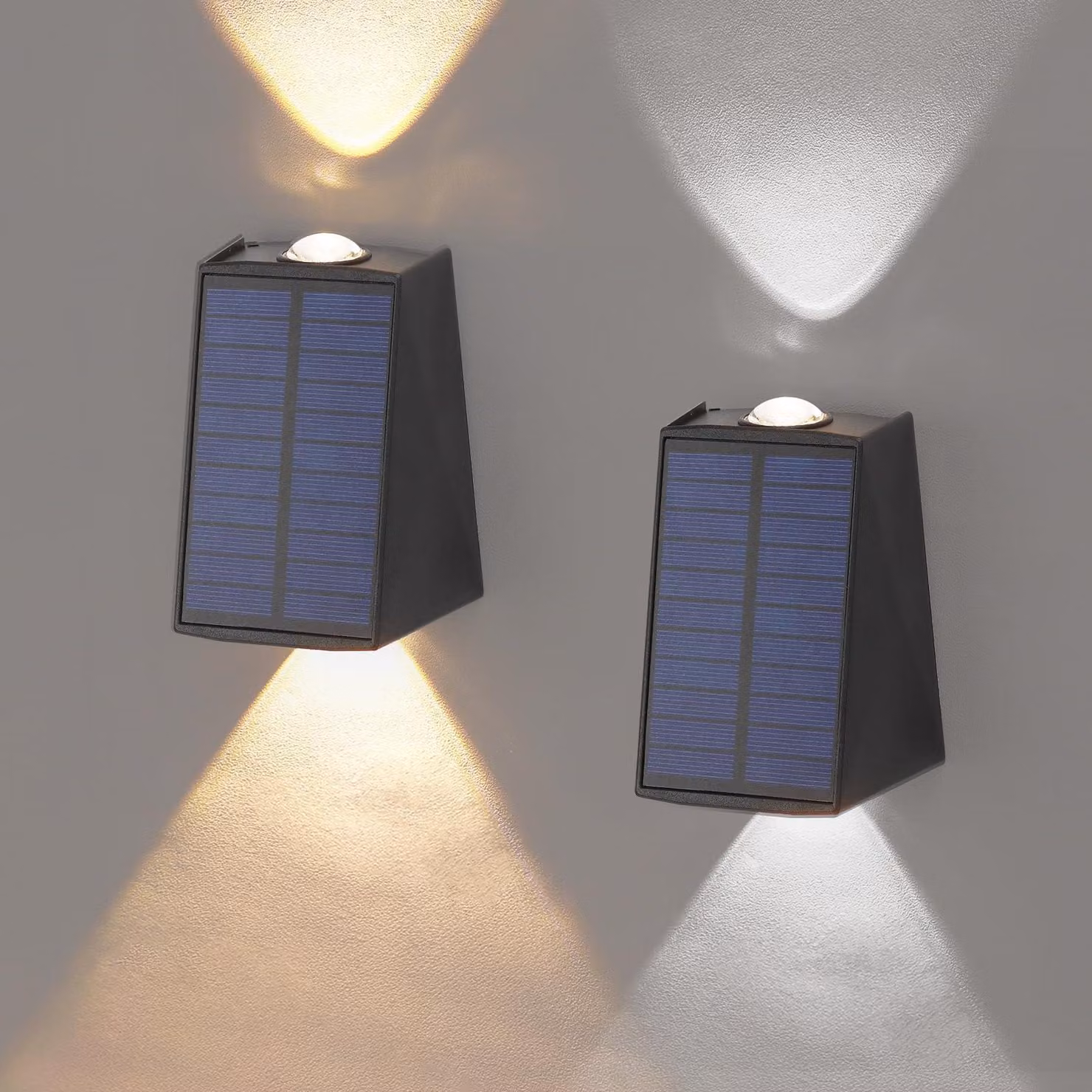 Set di 2 lampade da esterno a energia solare, luce bianco caldo + bianco freddo, grado di protezione IP65, adatte per terrazza, scalinata