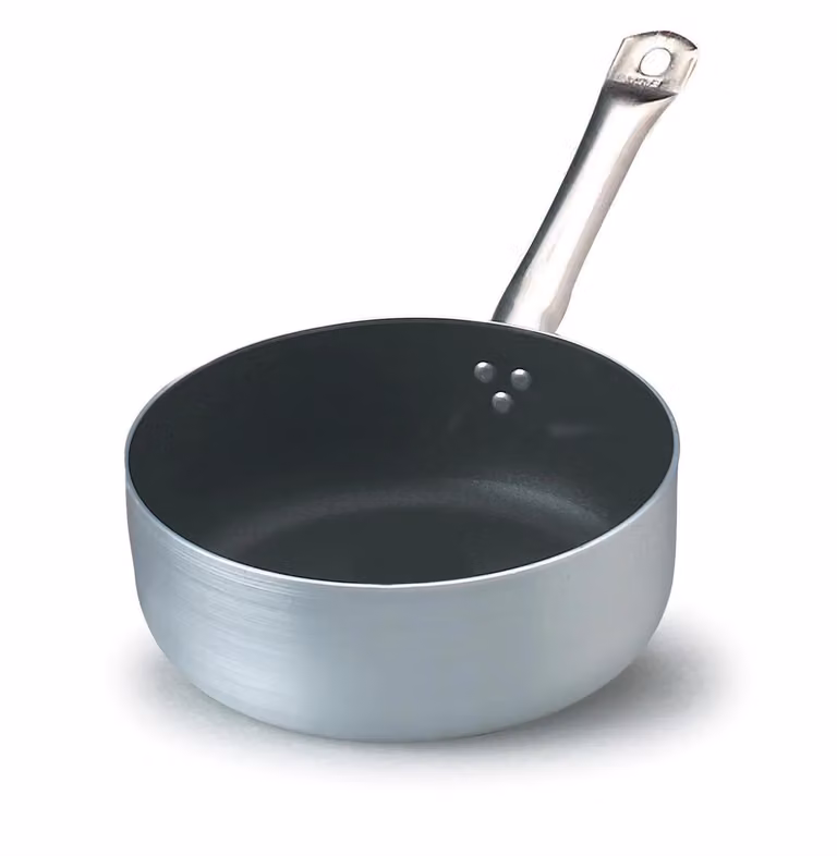 Casseruola bassa in alluminio antiaderente con manico in acciaio inox, spessore 3 mm, diam. 32cm