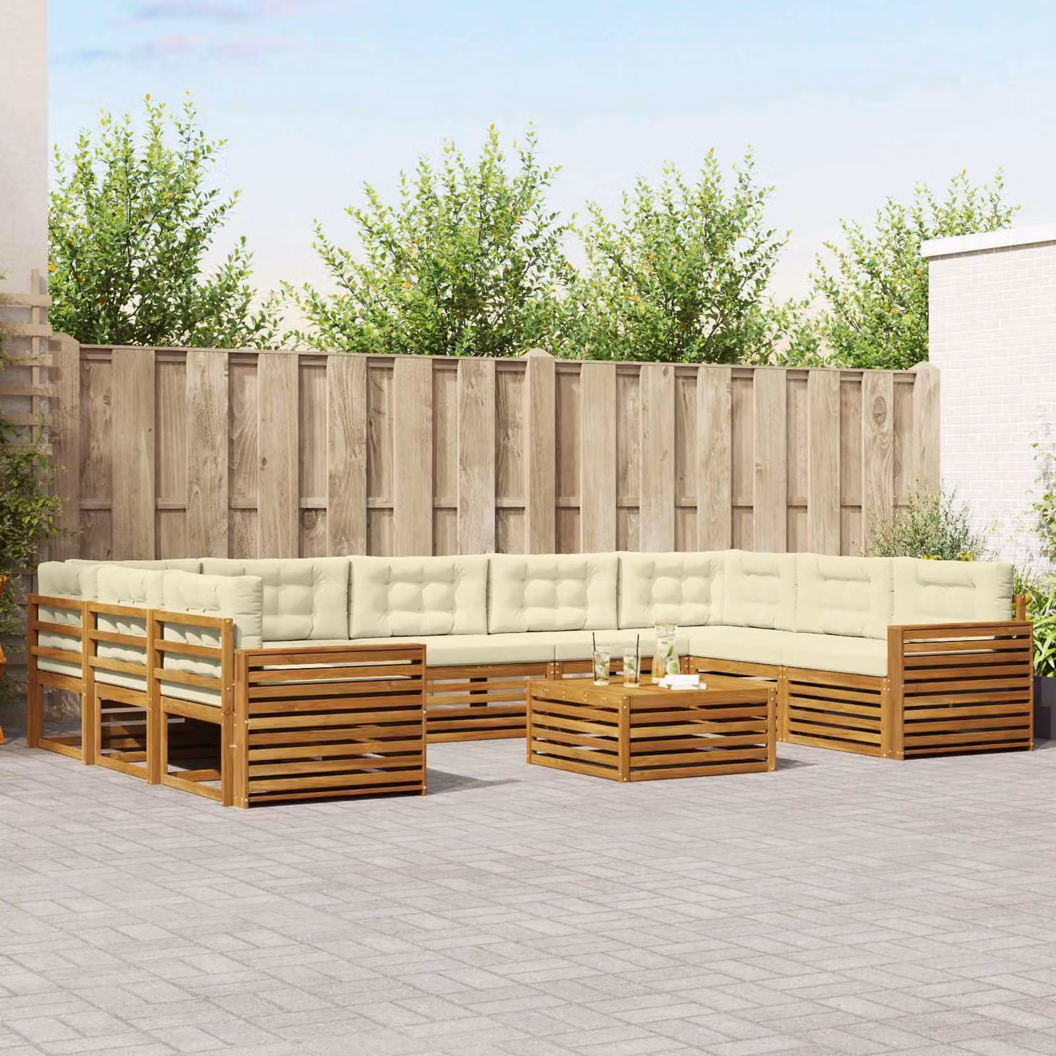 Set di divani da esterno vidaXL 10 pezzi a forma di U in legno di acacia con cuscini beige e bianco