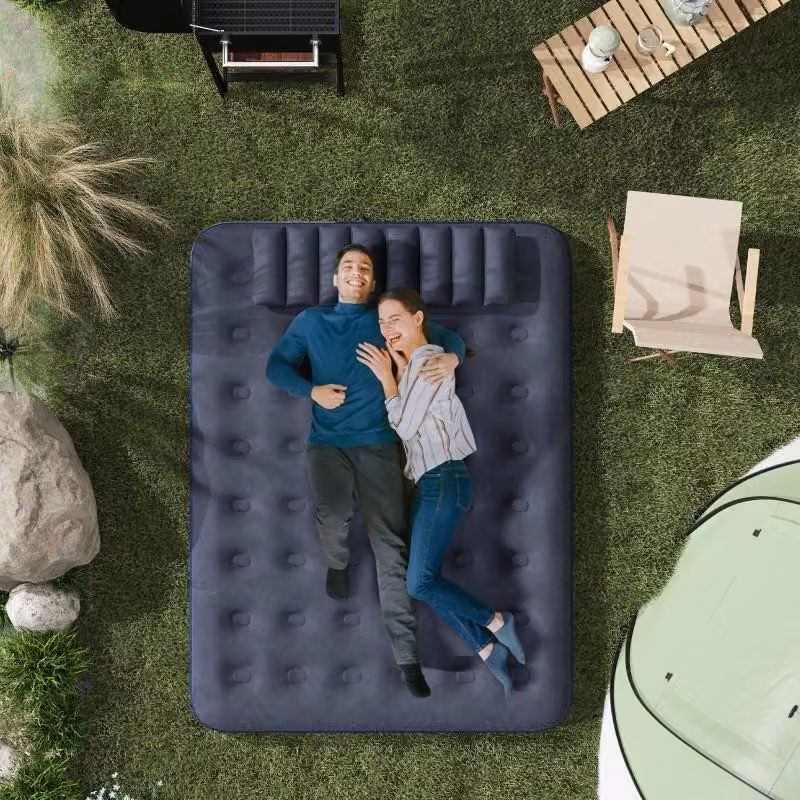 Letto gonfiabile matrimoniale con materasso ad aria, pompa manuale e cuscino, colore blu, dimensioni 203x152x22 cm, ideale per campeggio e ospiti