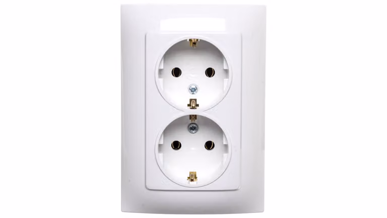 Simon 10 Presa doppia SCHUKO bianca 16A 250V IP20 CGSZ2/11