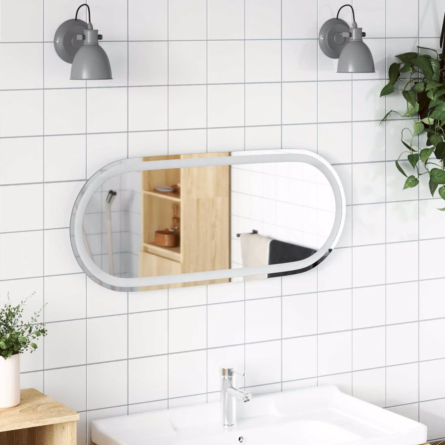 Specchio da bagno moderno vidaXL con illuminazione LED in vetro temperato, L: 90 cm, P: 4 cm