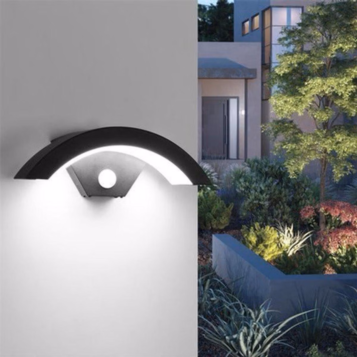 Lampada da parete esterna a LED – con sensore di movimento – 24W – luce bianca 6500K – grado di protezione IP65 (resistente all'acqua) – colore nero