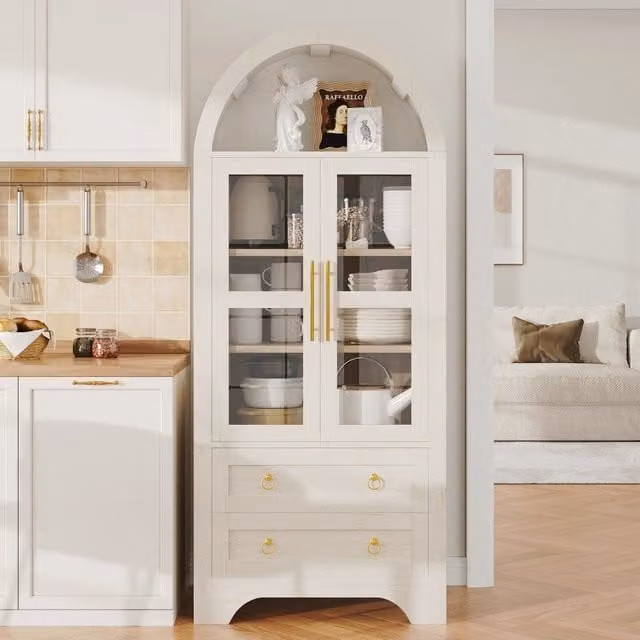 Cristalliera Mivray in MDF bianco con ante in vetro trasparente, ripiani regolabili e 2 cassetti, L: 76.2 cm, P: 40.1 cm, H: 180 cm