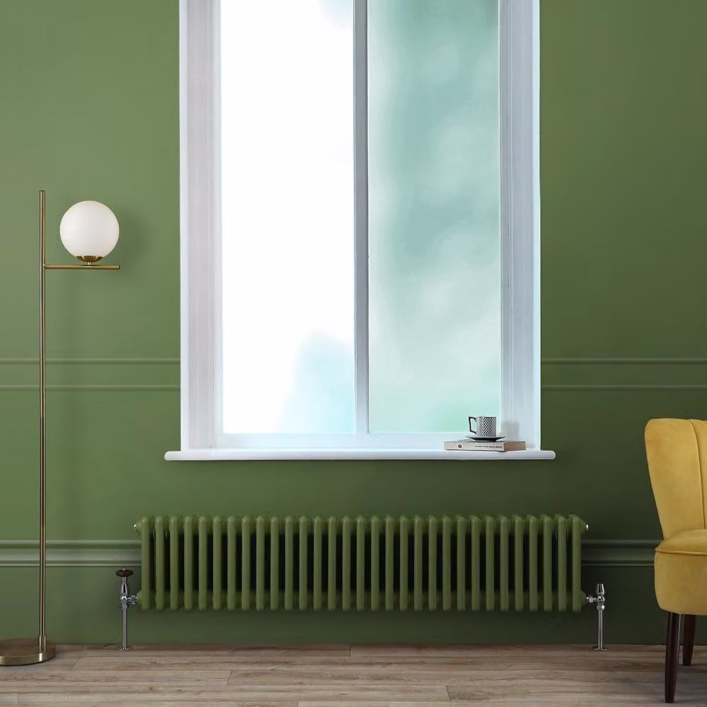 Radiatore Tradizionale a Tripla  Colonna Orizzontale Verde (Fern Green)  - 300mm x 1415mm - Regent