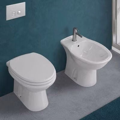 Set di sanitari tradizionali e copriwater con chiusura rallentata Karla in ceramica bianca INBAGNO