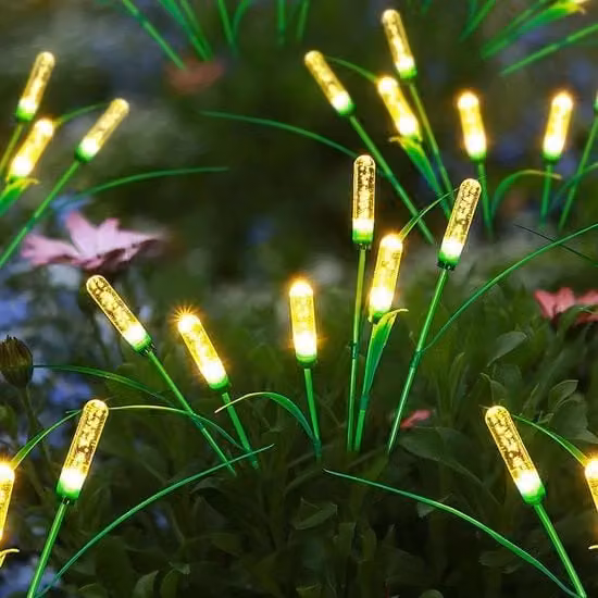 Set di 4 lanterne solari a forma di ombrello in paglia e rattan, illuminazione esterna impermeabile IP65 per giardino e terrazza, luce bianca calda, multicolore