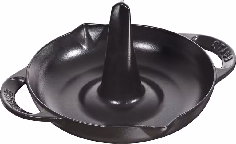 Cuocipollo verticale in ghisa per induzione colore nero di Staub, diam.24cm