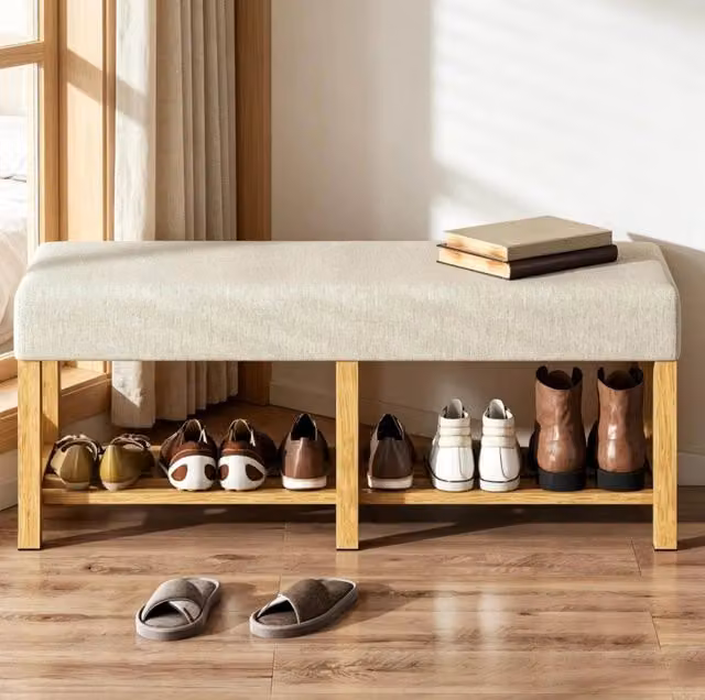 Panca portascarpe con seduta imbottita, ripiano aperto, legno naturale e beige