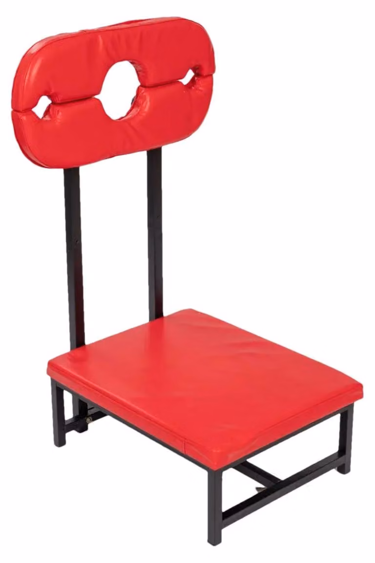 Mobili per attività sessuale, cinghie regolabili, design confortevole, sedia rossa a forma di L