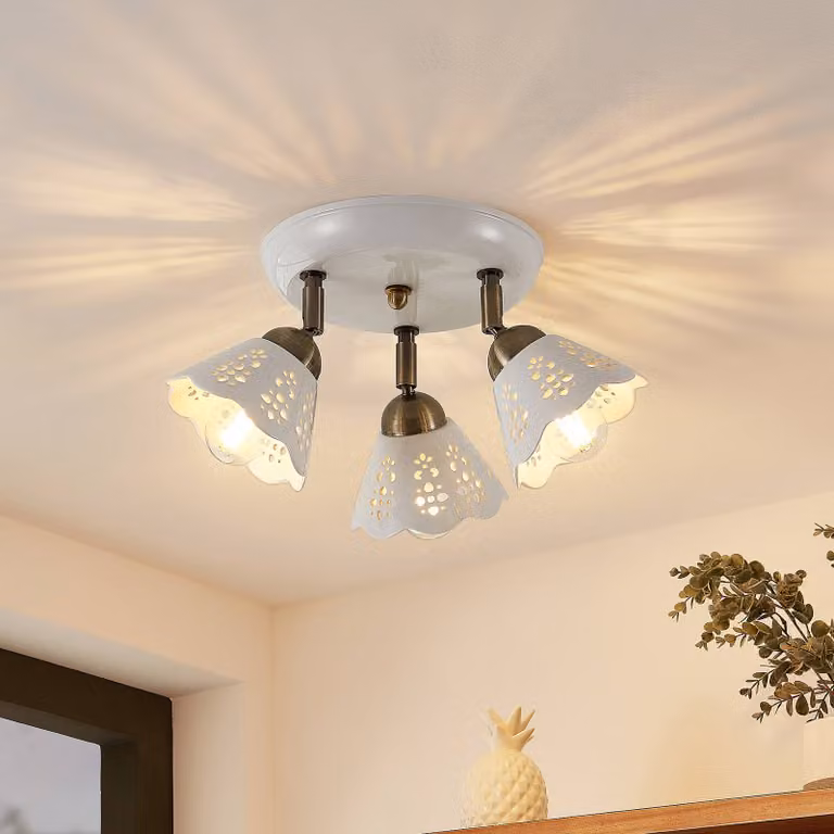 Lindby Efgenia faretto soffitto, 3 luci Lindby, dimmerabile, Bianco / Opale, Soggiorno / Sala da pranzo, Ceramica, Campagna / Rustiche, Faretto
