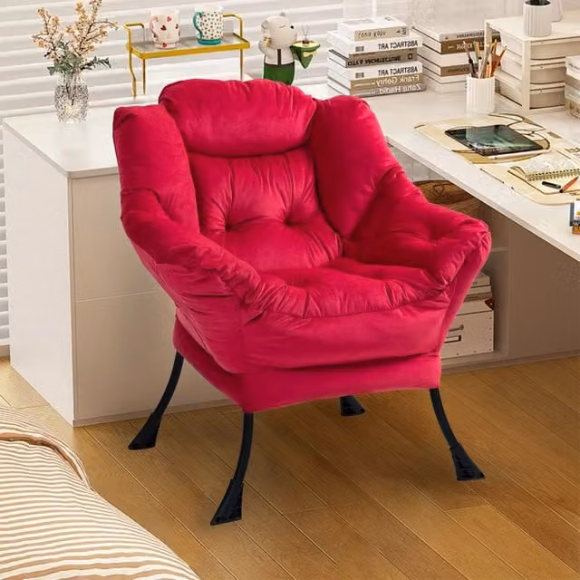 Poltrona relax ergonomica OKWISH con struttura in metallo e cuscino in foam rosso, L: 70 cm, P: 20 cm, H: 77 cm