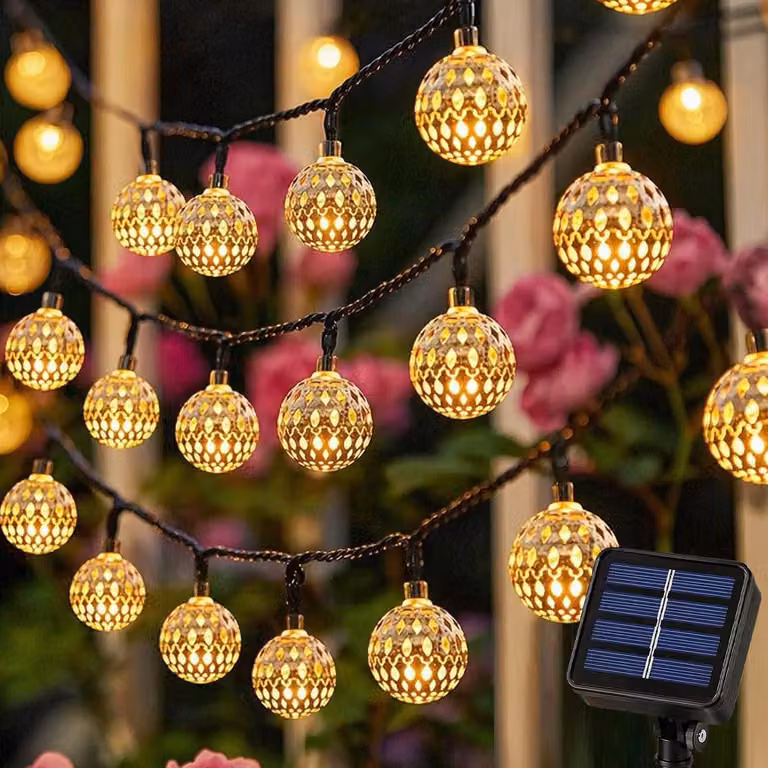 Catena luminosa da 7 metri - 50 LED - A energia solare - Luce bianco caldo - Per uso esterno