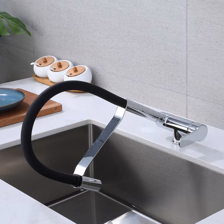 Rubinetto da cucina con tubo estensibile, girevole a 360°, tubo flessibile e doppia modalità di erogazione